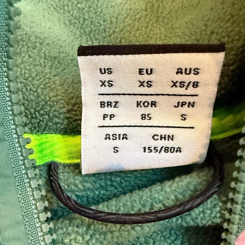 New Balance XS Green Women’s Half Zip Fleece Pullover - Picture 7 of 10